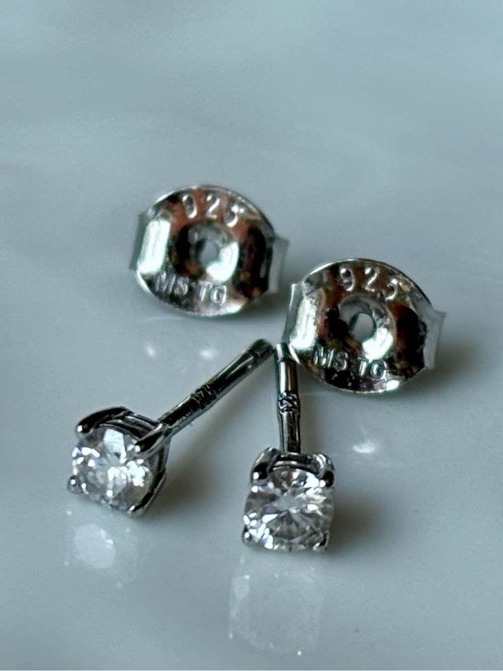 Classic Moissanite Stud Earrings - 925